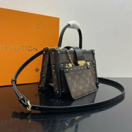 Picture of LV Mens Bags _SKUfw125137222fw